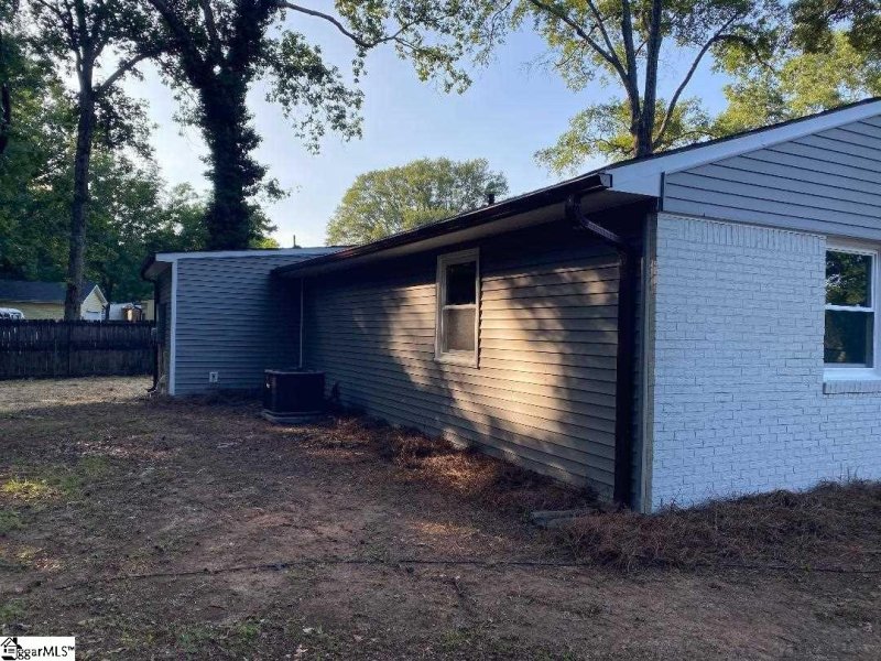 Property image 5 at 202 idlewild Avenue, Greenville, SC 29605