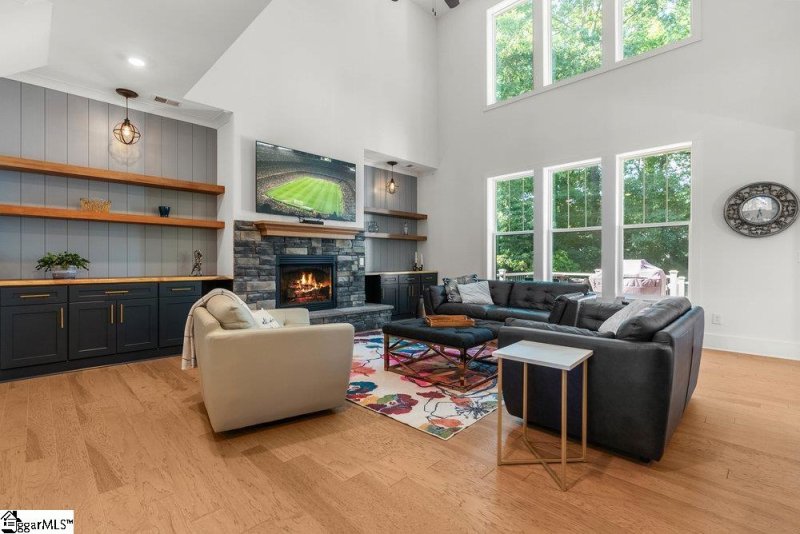 Property image 3 at 507 E Winding Slope Drive, Piedmont, SC 29673