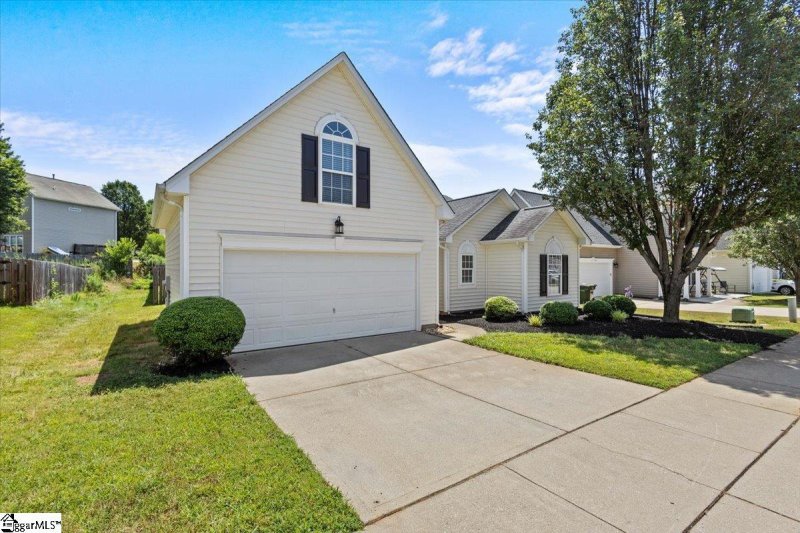 Property image 2 at 10 sunfield Court, Greer, SC 29650
