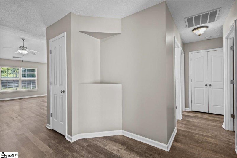 Property image 4 at 10 sunfield Court, Greer, SC 29650