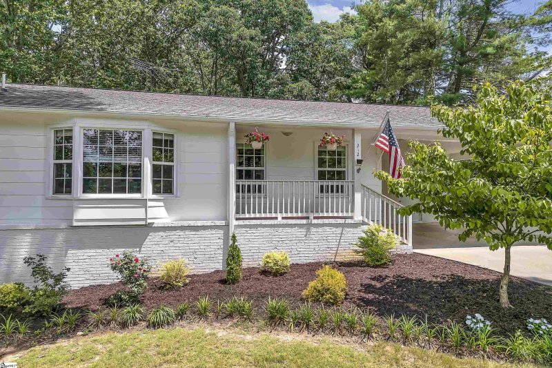 Property image 2 at 212 Laurel Road, Greer, SC 29651