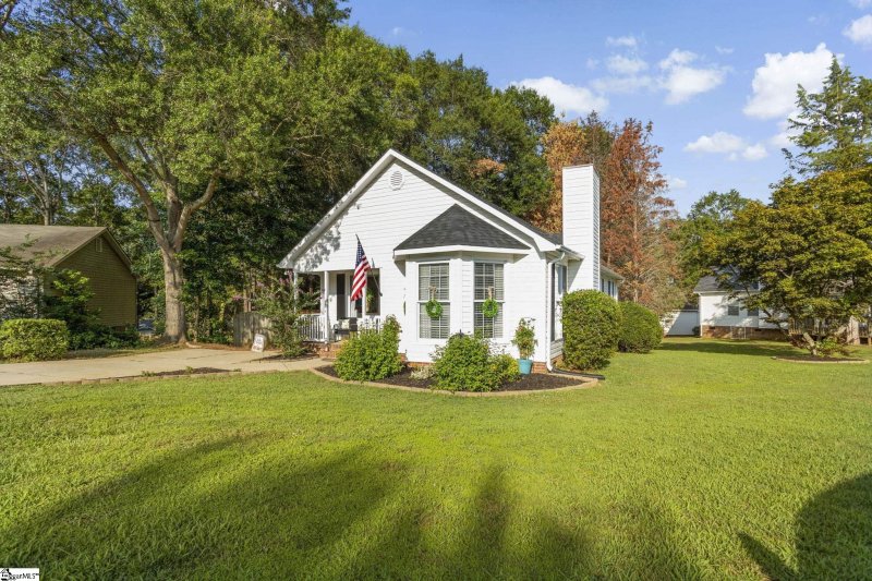 Property image 3 at 418 Fairdale Drive, Simpsonville, SC 29681