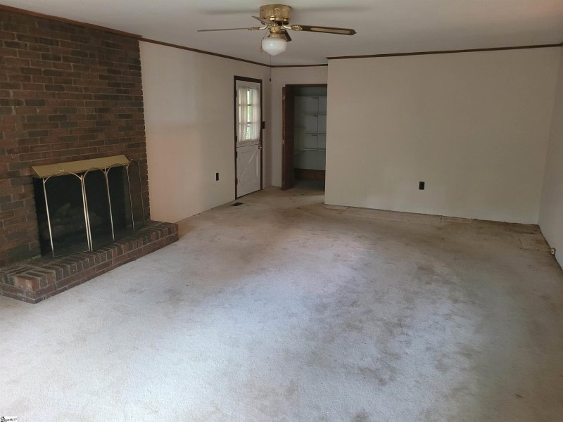 Property image 5 at 206 Vine Hill Road, Greenville, SC 29607