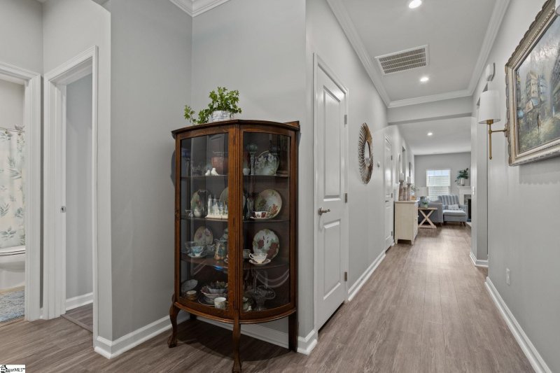 Property image 4 at 9 Pequot Drive, Greenville, SC 29607