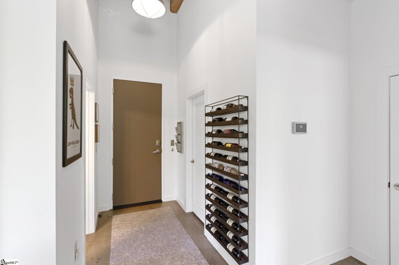 Property image 2 at 400 Mills Avenue, Greenville, SC 29605