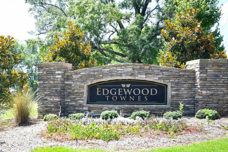 Property image 5 at 215 Brooklane Court, Easley, SC 29642