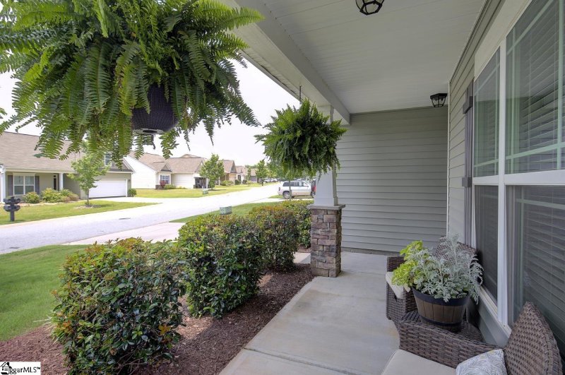 Property image 3 at 142 Caledonia Drive, Easley, SC 29642