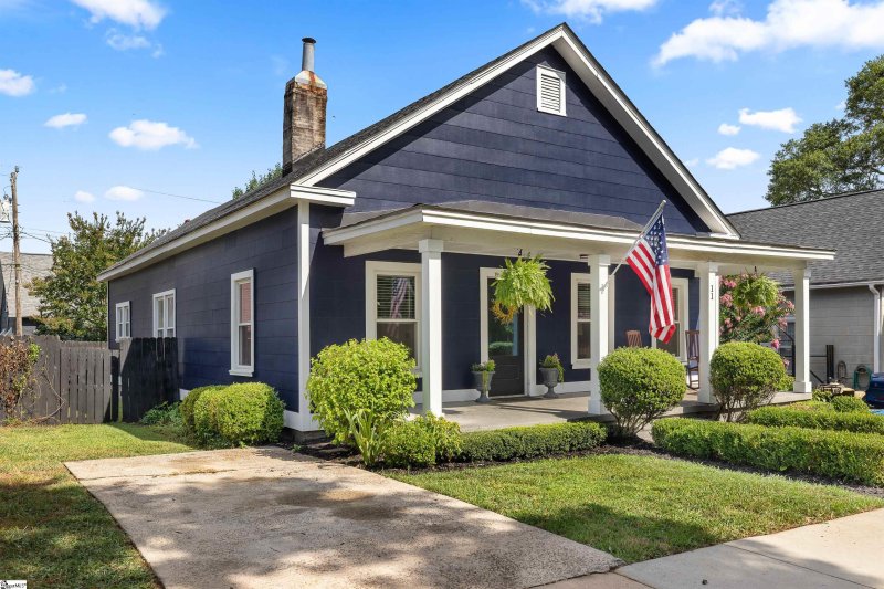 Property image 2 at 11 Seyle Street, Greenville, SC 29605