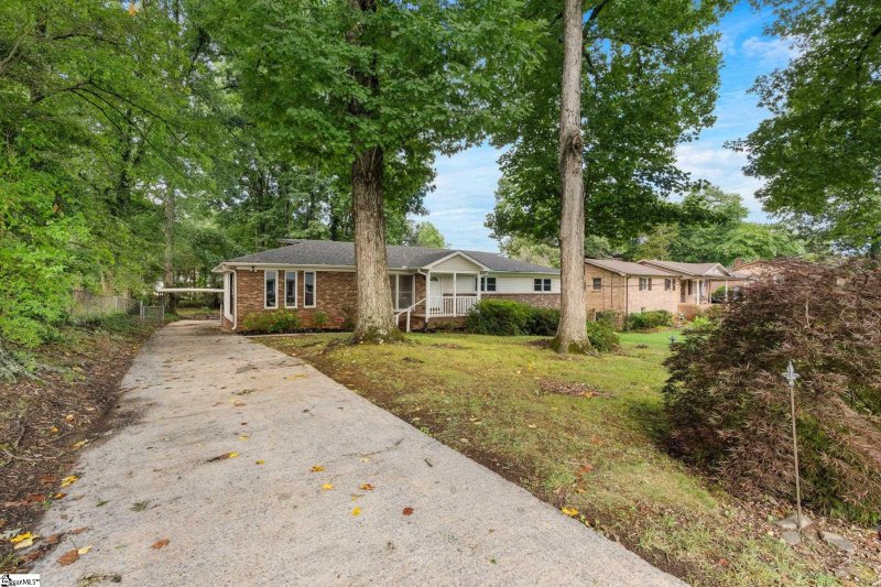 Property image 3 at 5 Tazewell Drive, Greenville, SC 29617