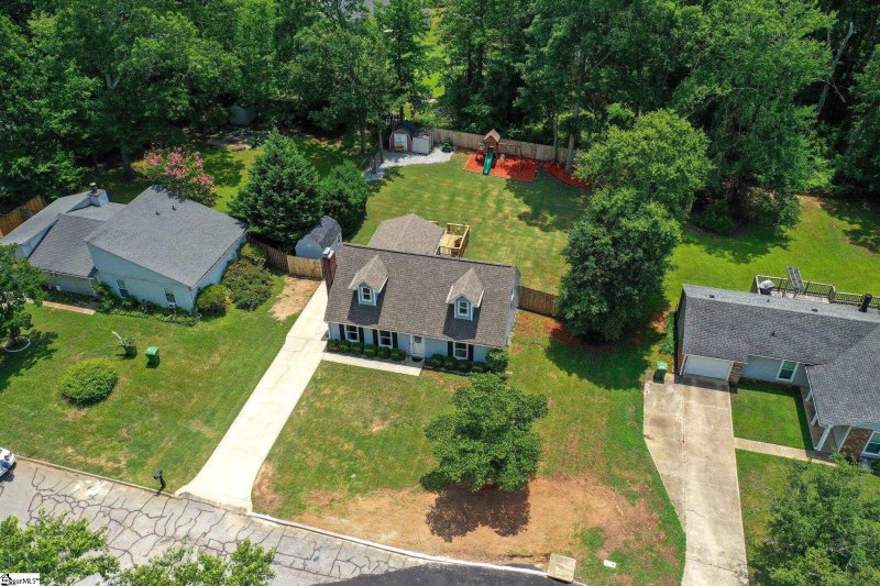 Property image 3 at 19 Clearfield Road, Greenville, SC 29607