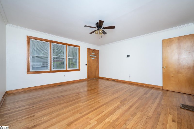 Property image 2 at 436 Meadowbrook Avenue, Woodruff, SC 29388