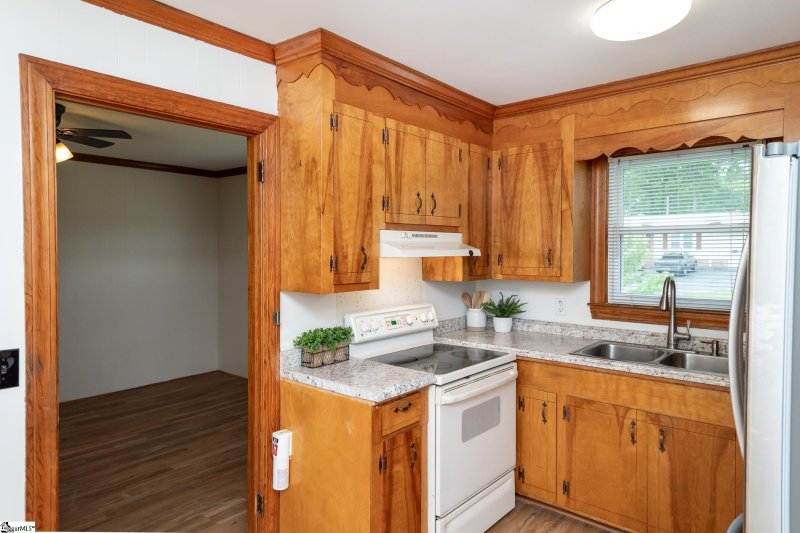 Property image 5 at 436 Meadowbrook Avenue, Woodruff, SC 29388