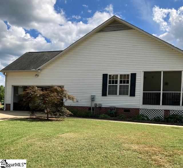 Property image 3 at 1 Ferret Drive, Taylors, SC 29687