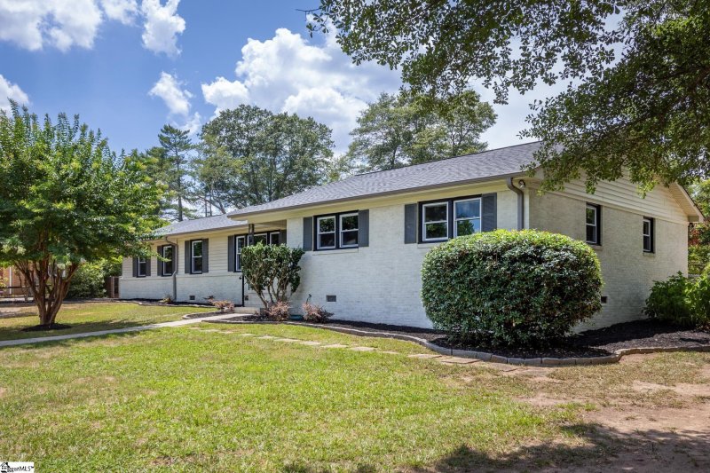 Property image 2 at 33 Oriole Street, Greenville, SC 29609