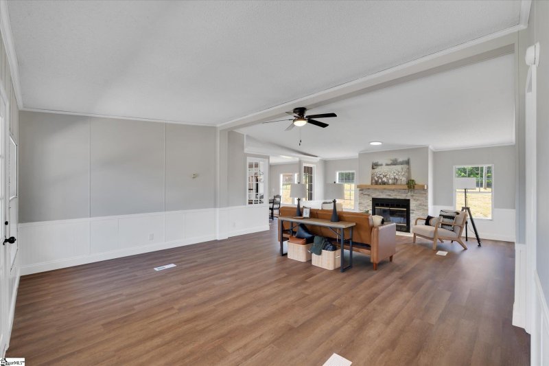 Property image 3 at 421 Roe Road, Greenville, SC 29611-7435