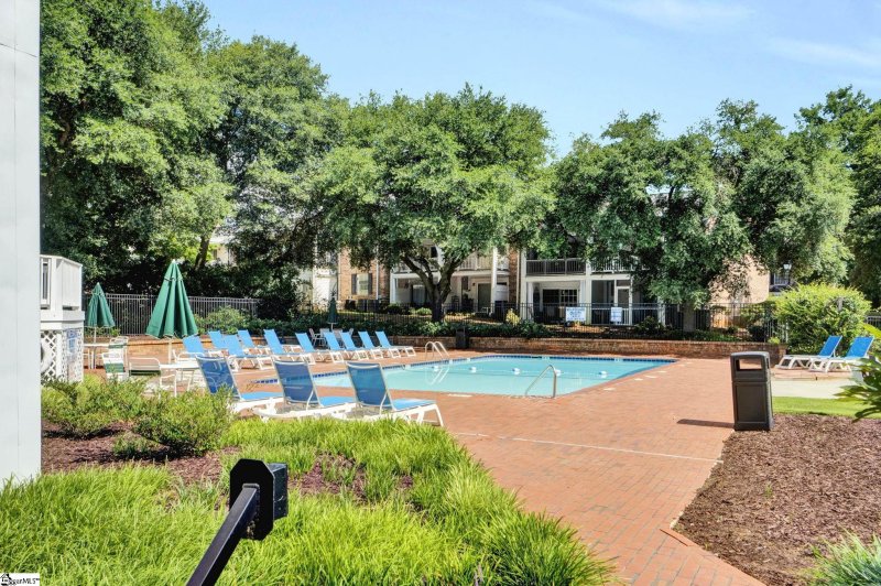 Property image 2 at 925 Cleveland Street, Greenville, SC 29601