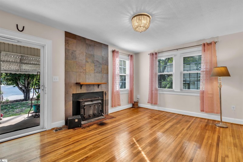 Property image 3 at 129 Phifer Drive, Spartanburg, SC 29303