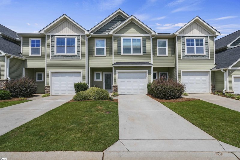 Property image 2 at 730 Elmbrook Drive, Simpsonville, SC 29681