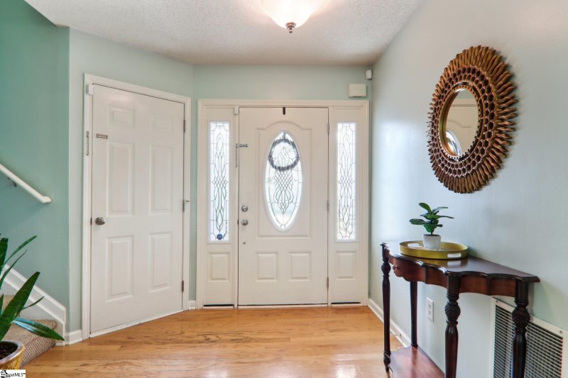 Property image 2 at 114 Innisbrook Lane, Simpsonville, SC 29681