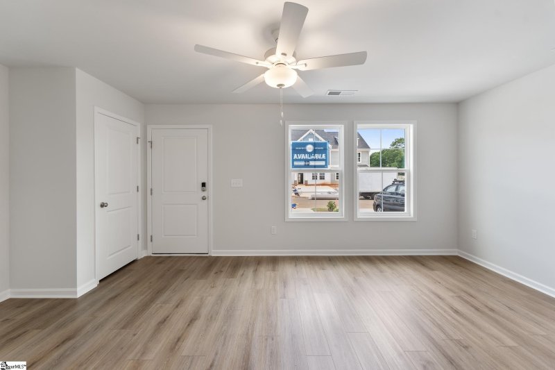 Property image 3 at 658 Blossom Run, Spartanburg, SC 29307