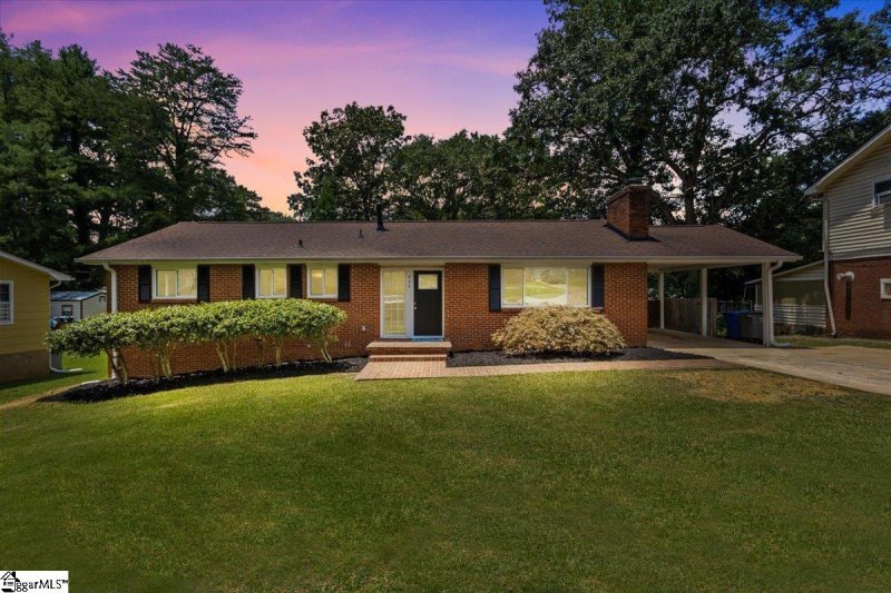 Property image 2 at 422 Fairmont Drive, Greenville, SC 29605