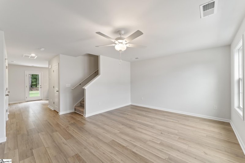 Property image 2 at 656 Blossom Run, Spartanburg, SC 29307