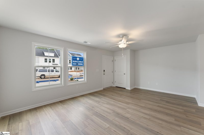 Property image 3 at 656 Blossom Run, Spartanburg, SC 29307