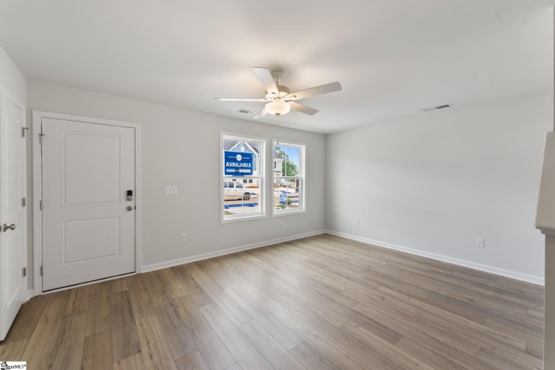 Property image 3 at 654 Blossom Run, Spartanburg, SC 29307