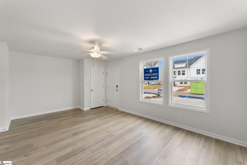 Property image 4 at 654 Blossom Run, Spartanburg, SC 29307