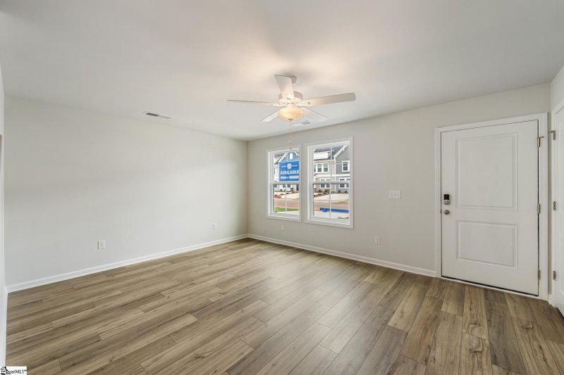 Property image 3 at 652 Blossom Run, Spartanburg, SC 29307