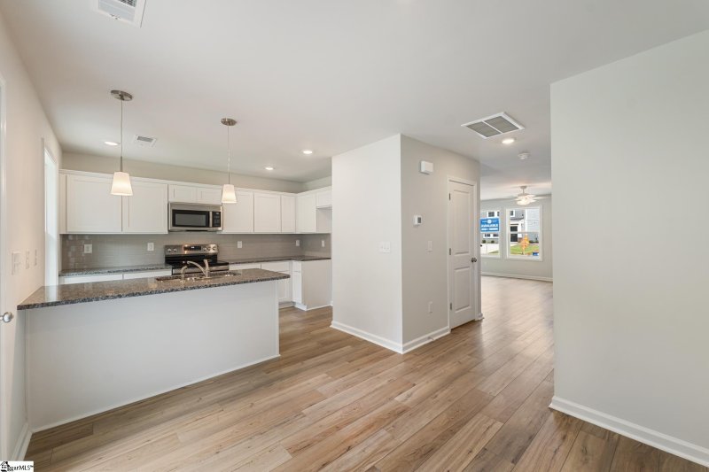 Property image 5 at 652 Blossom Run, Spartanburg, SC 29307