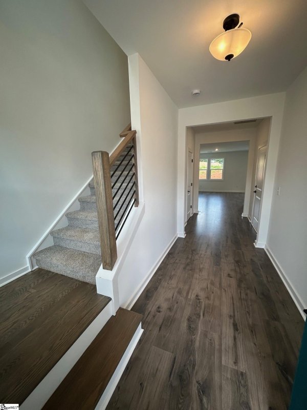 Property image 3 at 1247 Westgate Village Drive, Spartanburg, SC 29301