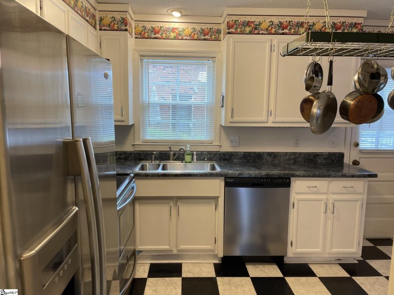 Property image 2 at 501 Edwards Road, Greenville, SC 29615