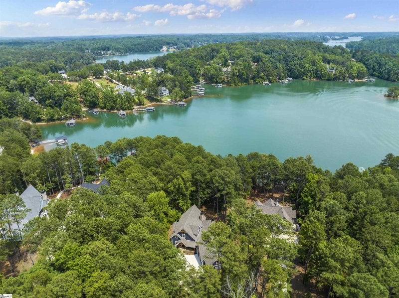 Property image 2 at 437 Peninsula Road, West Union, SC 29696