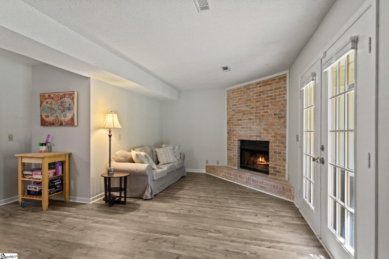 Property image 3 at 215 Duncan Chapel Road, Greenville, SC 29617