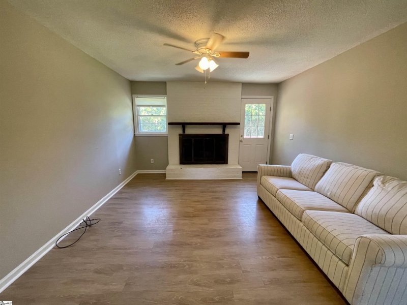 Property image 5 at 102 W Maple Street, Clinton, SC 29325