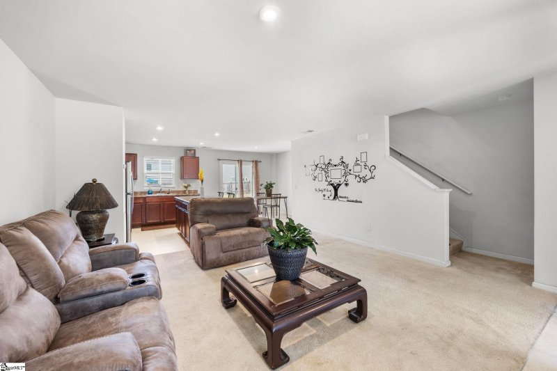 Property image 5 at 3 Maplestead Farms Court, Greenville, SC 29617