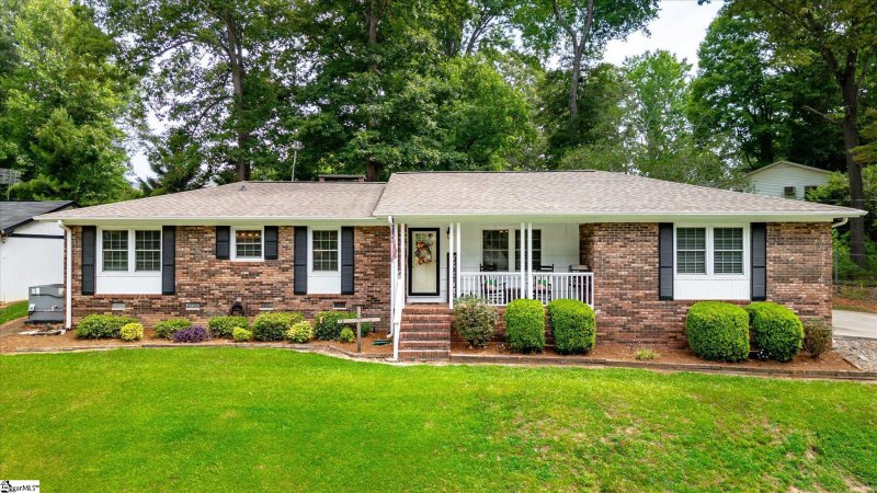 Property image 2 at 223 Meadow Lane, Easley, SC 29642