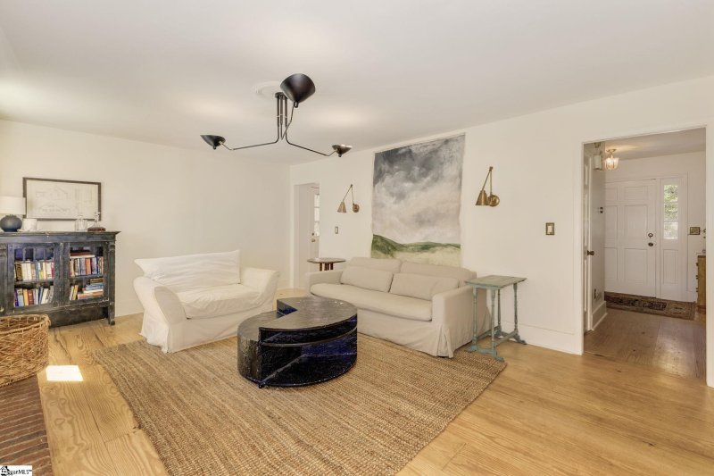 Property image 3 at 104 Hedgewood Court, Greer, SC 29650