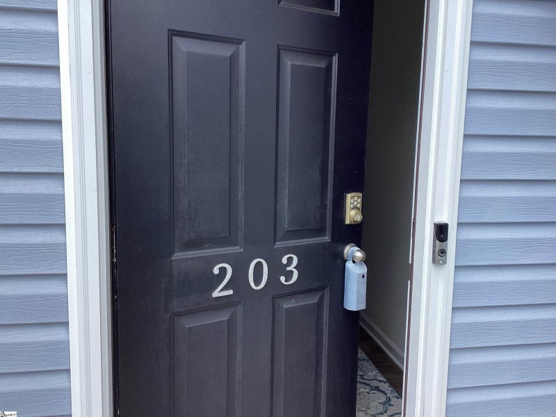 Property image 2 at 203 Southridge Court, Easley, SC 29642