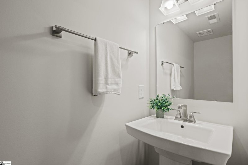 Property image 5 at 907 Leyburn Lane, Greenville, SC 29617