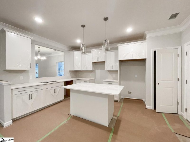 Property image 3 at 643 Columbus Circle, Simpsonville, SC 29680