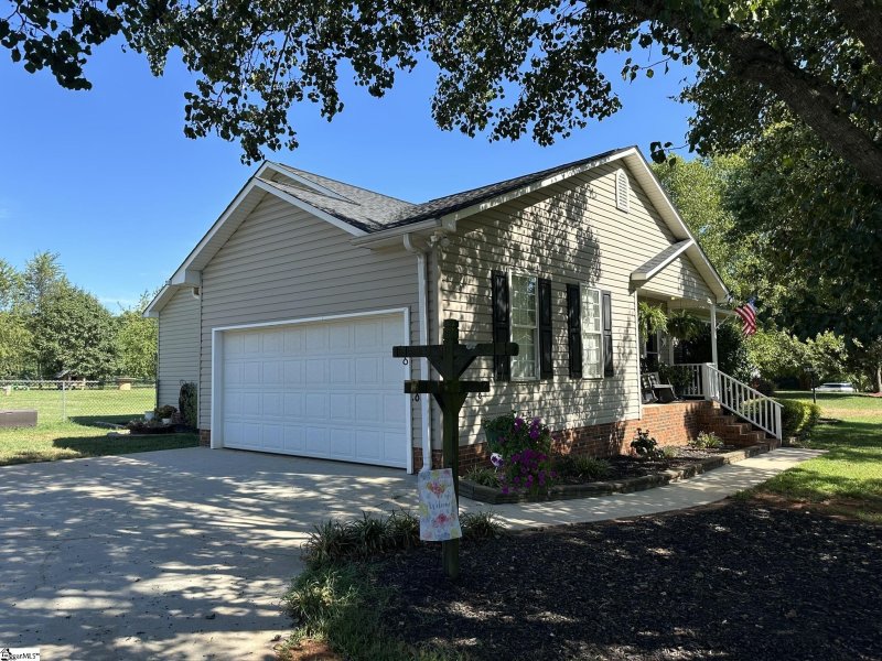 Property image 2 at 123 Fleet Drive, Anderson, SC 29625