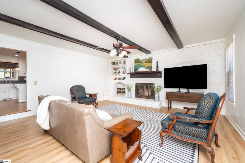 Property image 4 at 406 Mount Vernon Road, Greer, SC 29651-1751