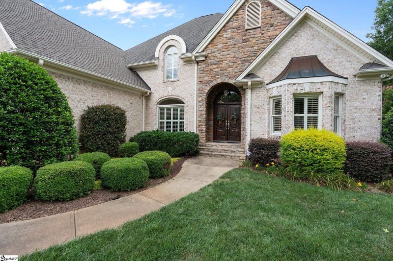 Property image 2 at 9 Sanibel Oaks Drive, Simpsonville, SC 29680