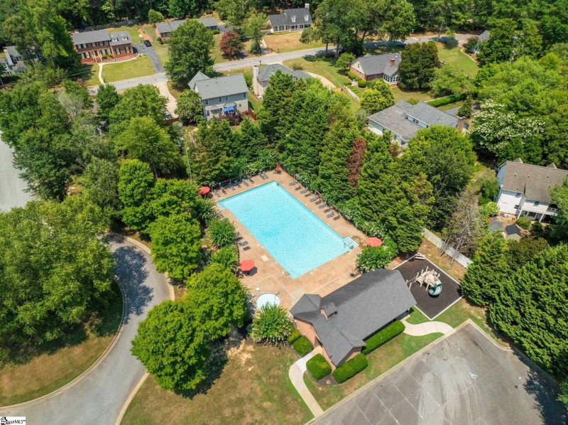 Property image 2 at 550 E Abington Way, Spartanburg, SC 29301-4234