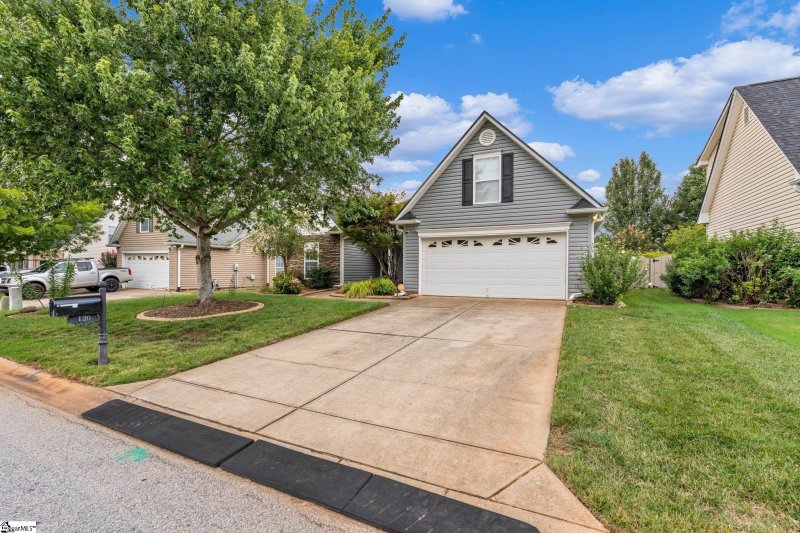 Property image 2 at 120 Saint Johns Street, Simpsonville, SC 29680