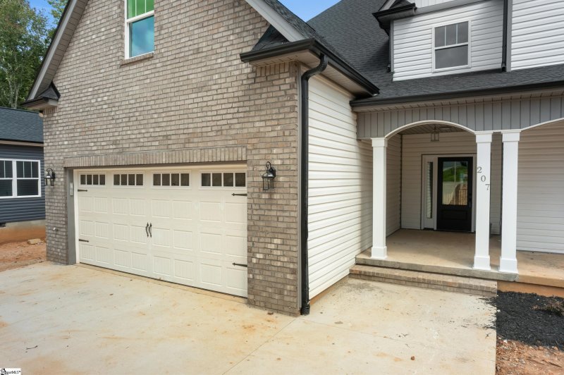Property image 2 at 207 Wrenwood Court, Piedmont, SC 29673
