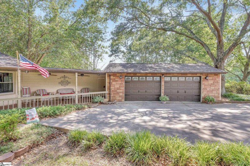 Property image 2 at 107 Golden Grove Circle, Piedmont, SC 29673