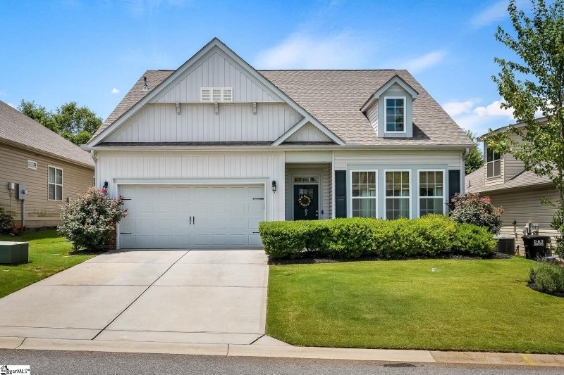 Property image 2 at 107 Rossmoor Court, Anderson, SC 29621